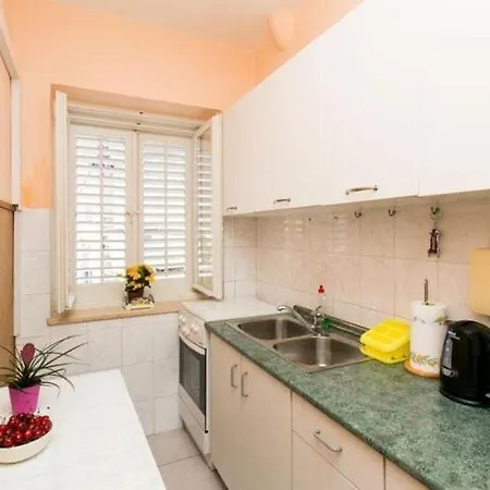 Vukoja - One-bedroom With Balcony Apartamento